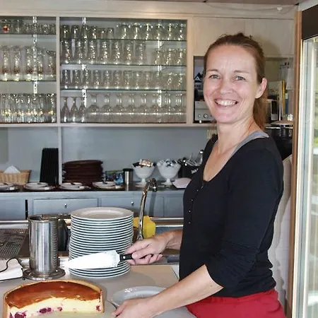 Konukevi Cafe Pfaus Heidburg *