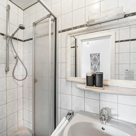 Cafe Pfaus Heidburg בית הארחה Mühlenbach